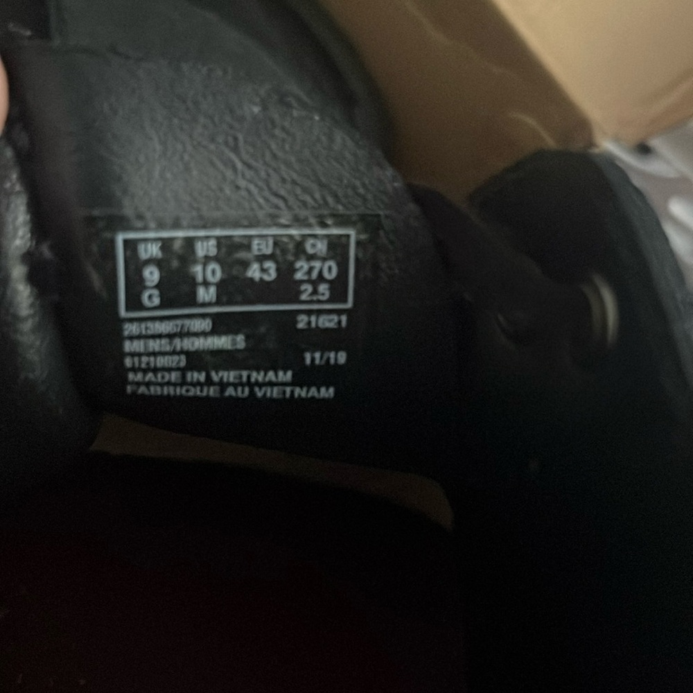 Clarks Black Chukka Boots Suede Minimalist - Picture 5 of 5